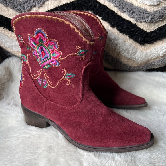 FARM RIO Marsala Boho EMBROIDERED Western ankle booties Size 7 US 36 EU - Picture 3 of 17